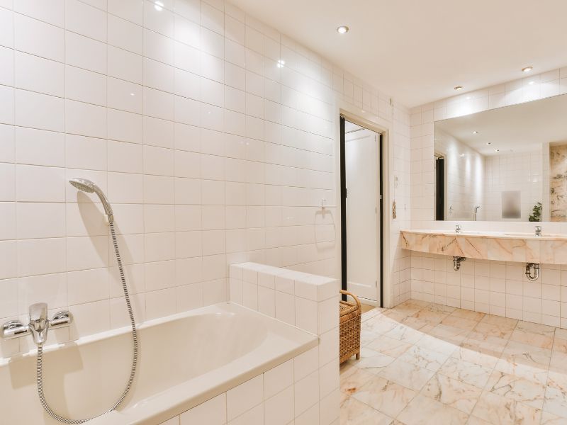 luxury tiled bathroom in Lilli Pilli NSW